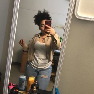 Meet your Posher, Keila